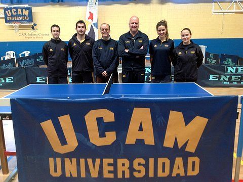 Equipo masculino y femenino de la UCAM
