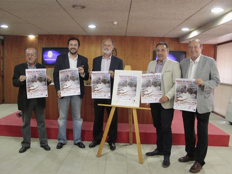 Foto acto celebrado ayer en el Ayuntamiento de Alicante en el que se presentó el Torneo Zonal 3.