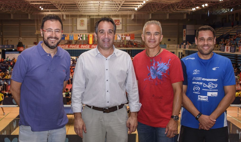 (De izq. a derecha) Miguel Ángel Machado, presidente RFETM; concejal Deportes Almería, Juan José Segura; director del Patronato, Juan José Cano; director de eventos de RFETM, Daniel Valero