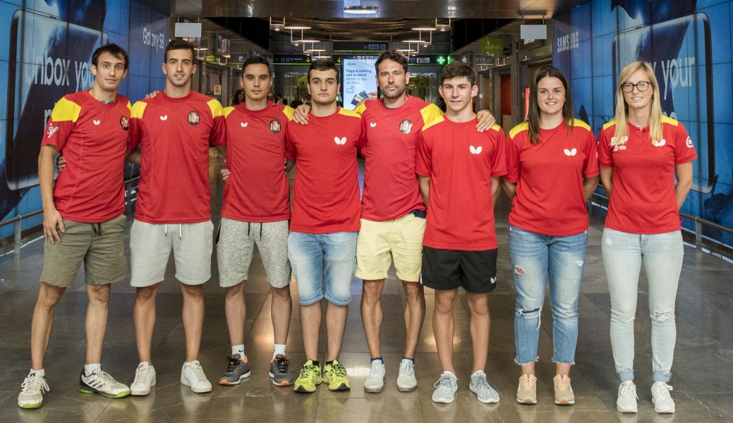 Delegación española de tenis de mesa antes de viajar hacia Japón