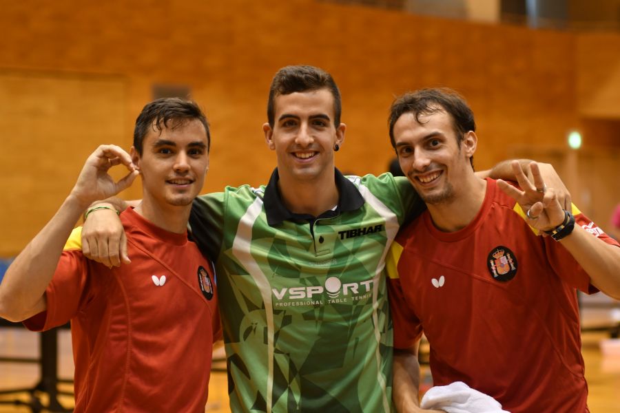 Carlos Franco, Miguel Vilchez y Guillermo Martínez tras la disputa de su partido ante Asmo.